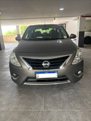 NISSAN VERSA 1.6 16V FLEXSTART UNIQUE 4P XTRONIC NISSAN VERSA 1.6 16V FLEXSTART UNIQUE 4P XTRONIC